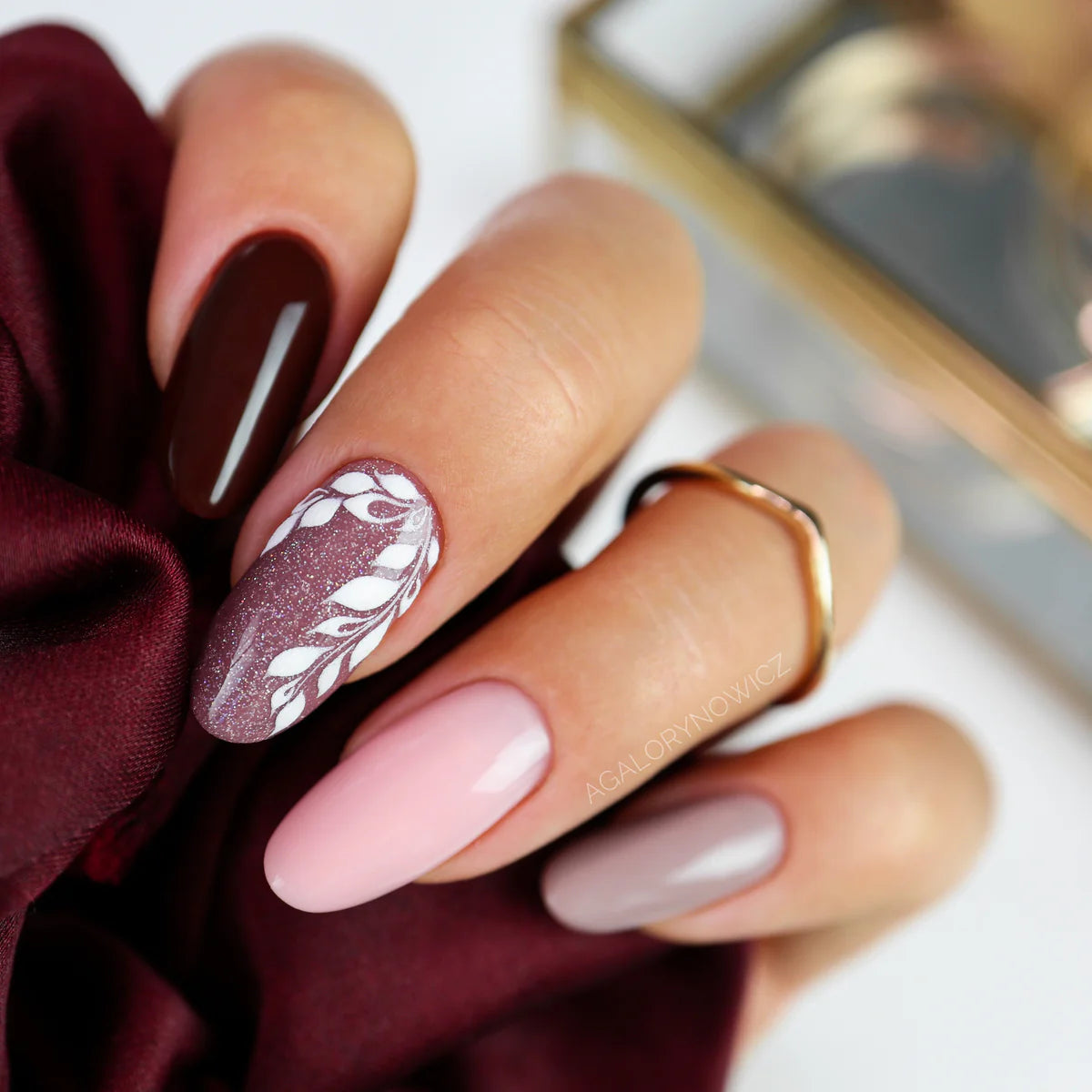 Semilac 322 Shimmer Dust Brown UV Gel Polish
